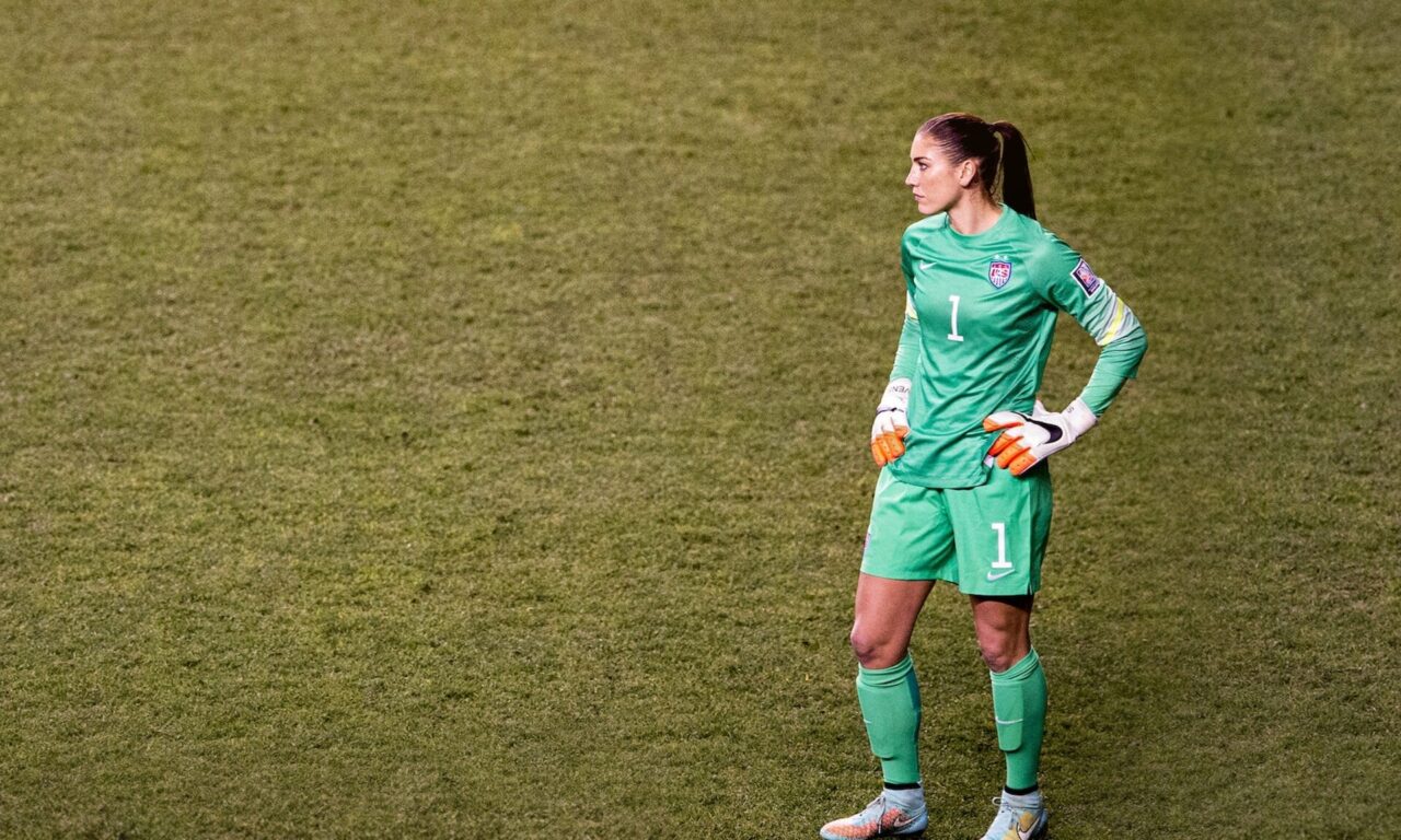 Poster of Bí mật giới thể thao Hope Solo vs Liên đoàn bóng đá Mỹ